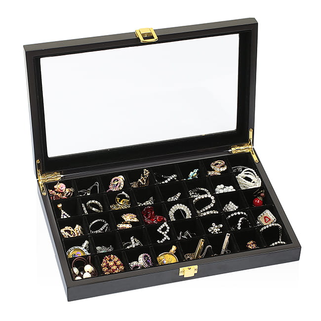 Jewelry storage box with rings